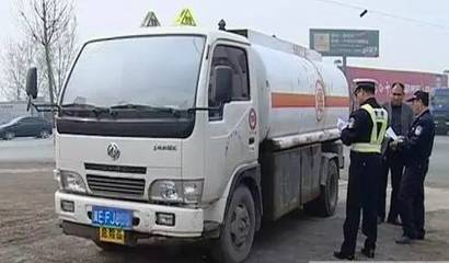 國務院深化“放管服”改革 普通貨物道路運輸從業資格證已取消，便利貨運行業發展